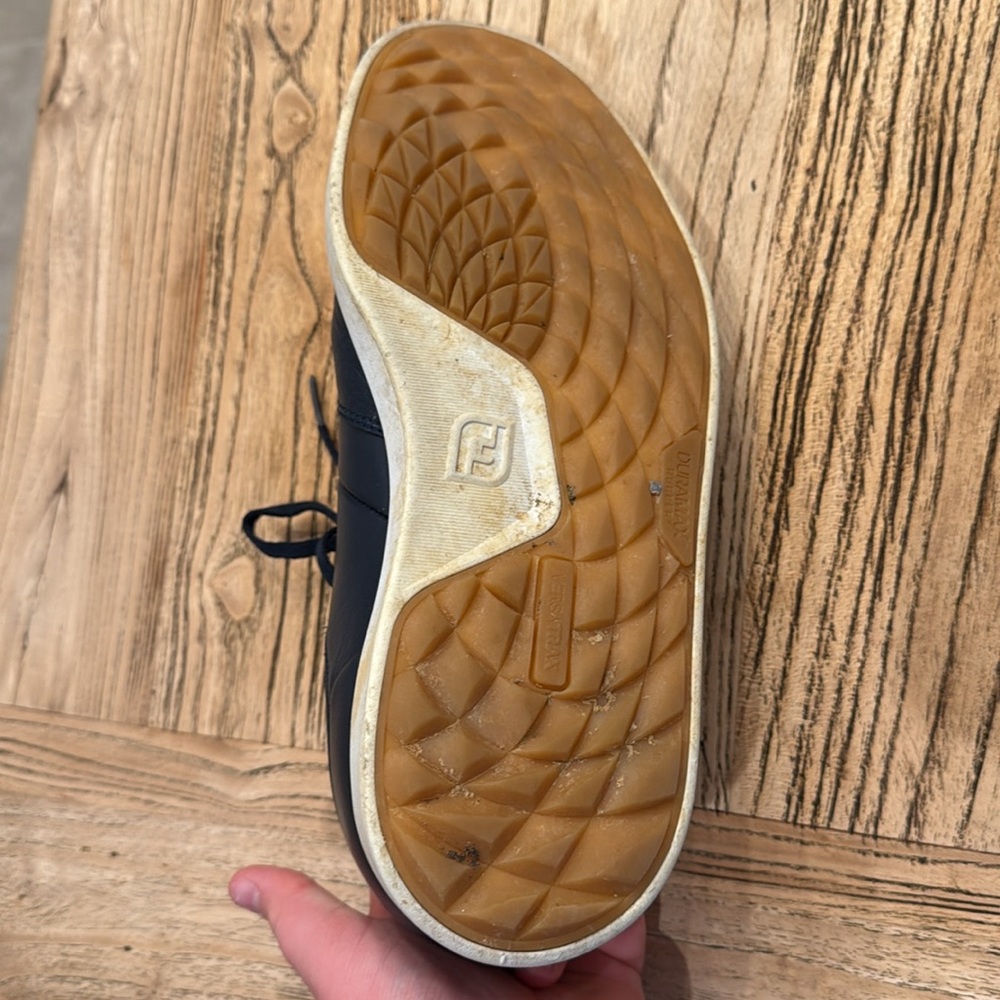 Footjoy Golf Shoes - Picture 2 of 4